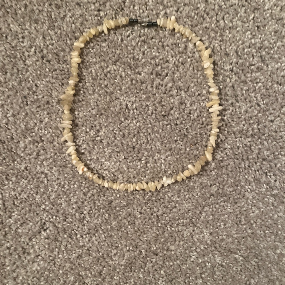 Cream Beaded Necklace with Delicate Design